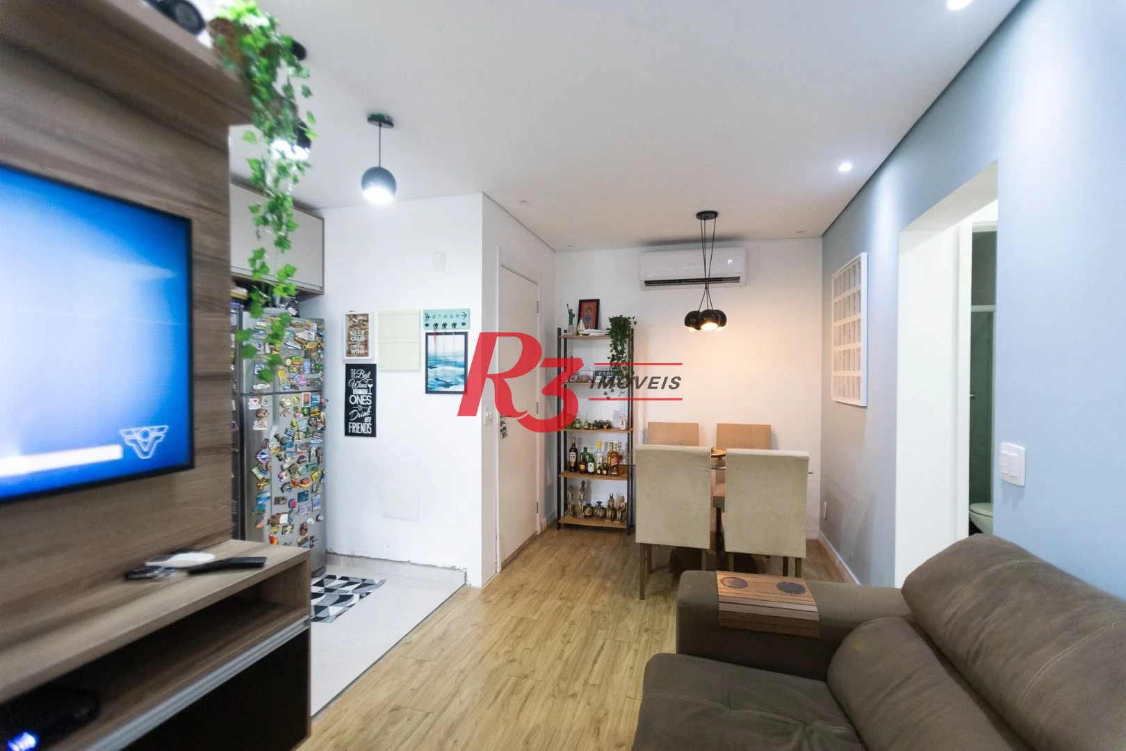 Apartamento com 2 dormitórios à venda, 62 m² por R$ 690.000,00 - Marapé - Santos/SP