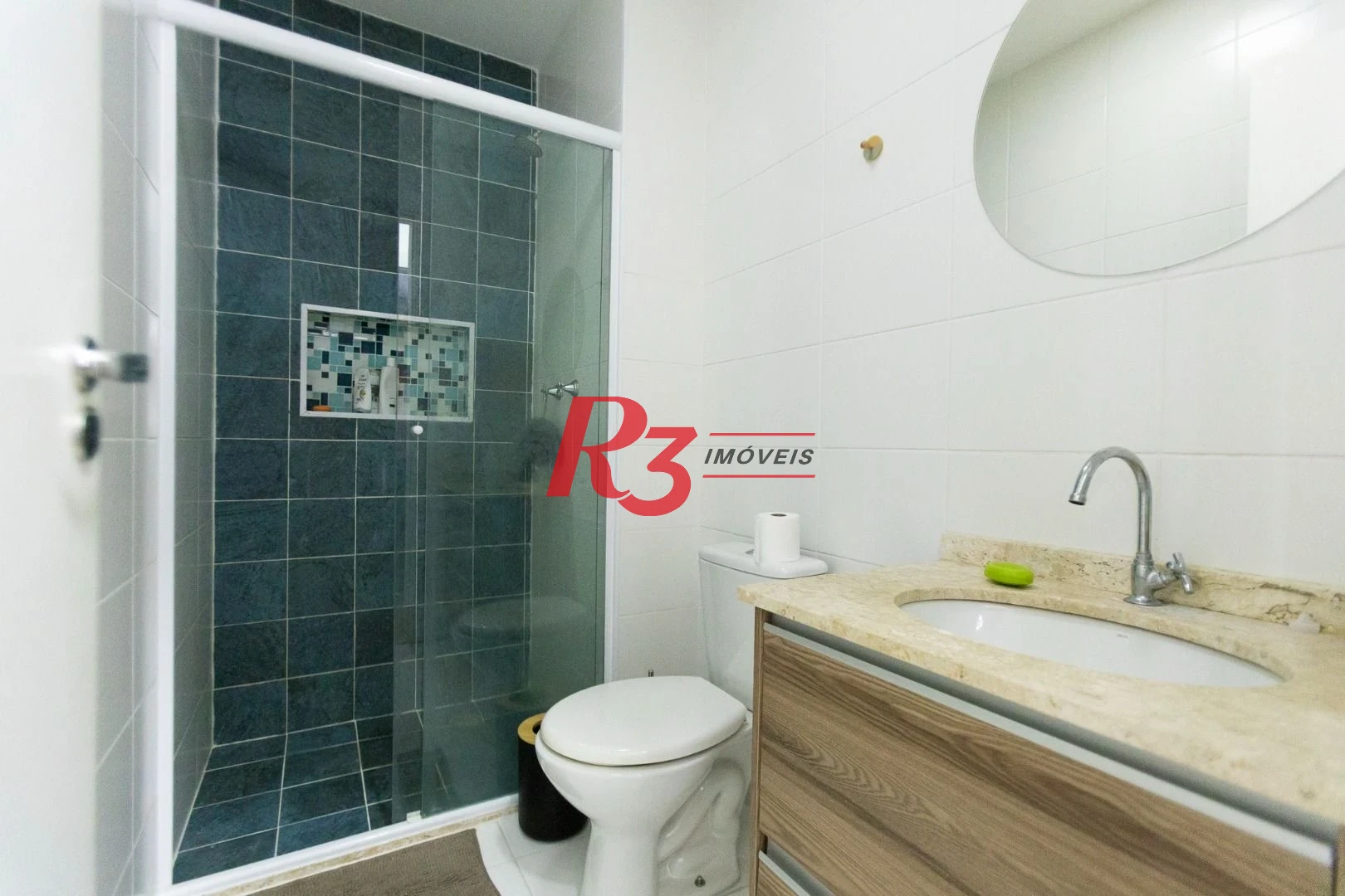 Apartamento com 2 dormitórios à venda, 62 m² por R$ 690.000,00 - Marapé - Santos/SP