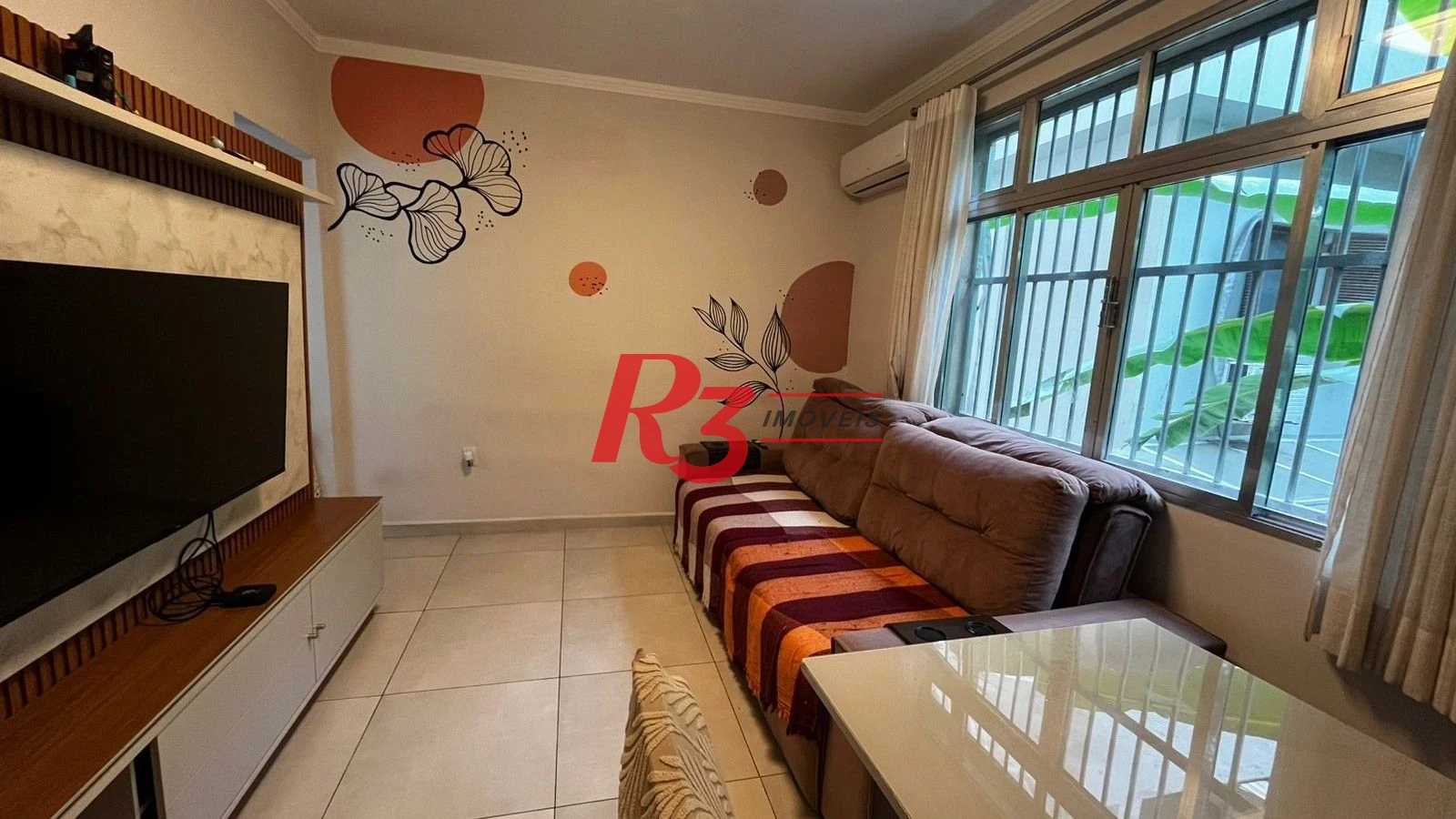Apartamento com 2 dormitórios à venda, 60 m² por R$ 430.000,00 - Embaré - Santos/SP