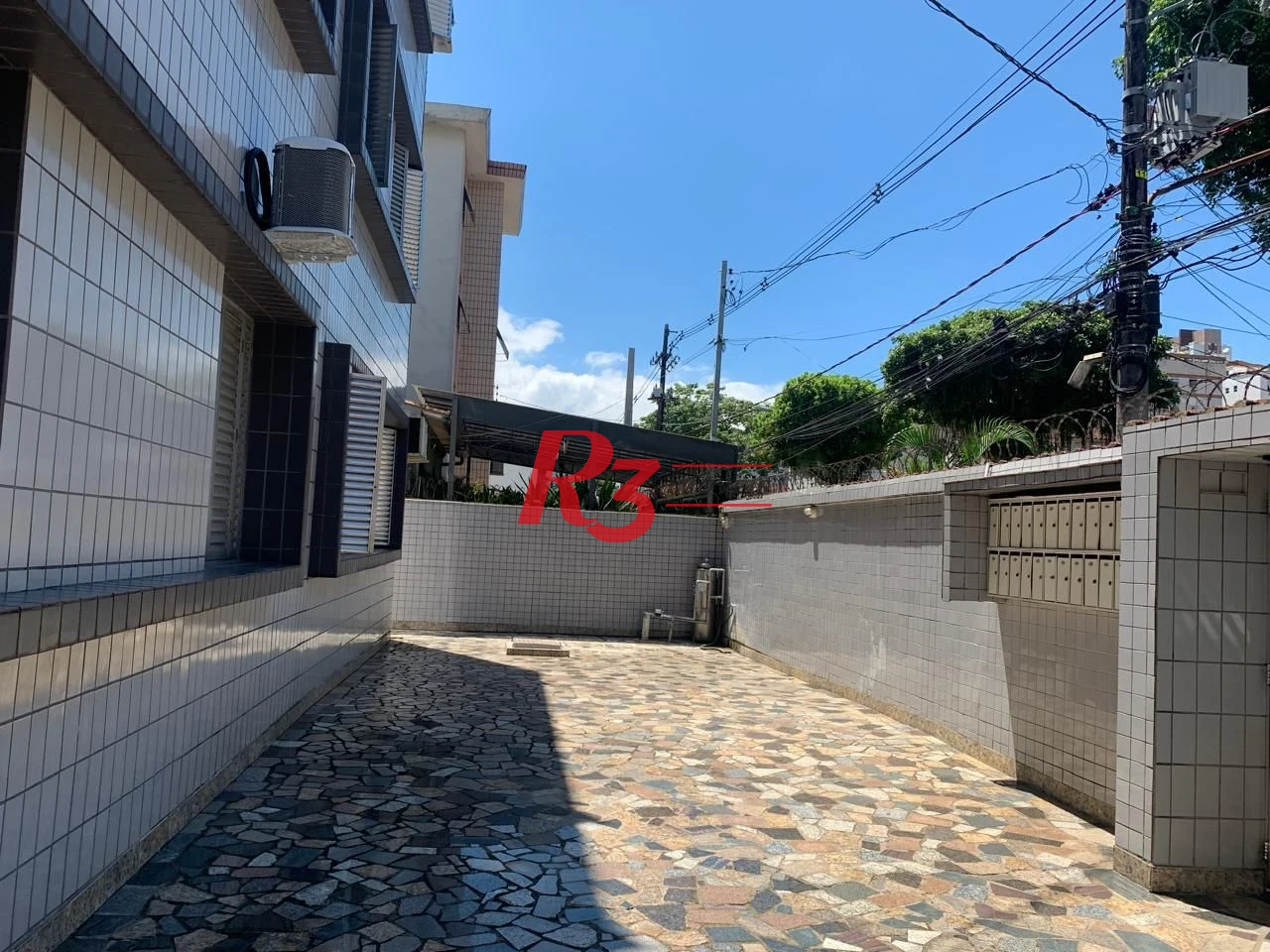 Apartamento com 2 dormitórios à venda, 60 m² por R$ 300.000,00 - Campo Grande - Santos/SP