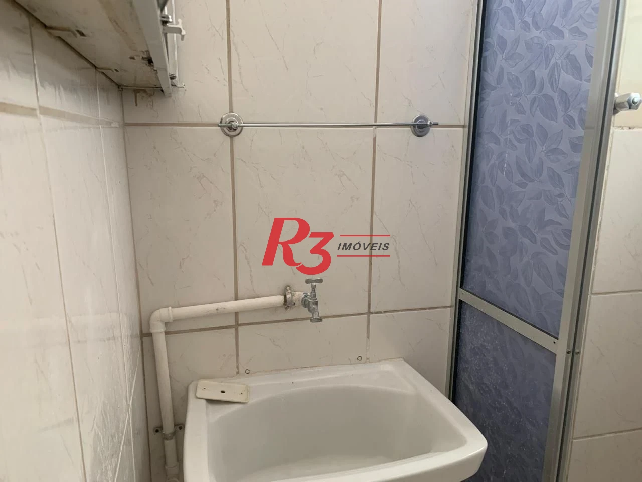 Apartamento com 2 dormitórios à venda, 60 m² por R$ 300.000,00 - Campo Grande - Santos/SP