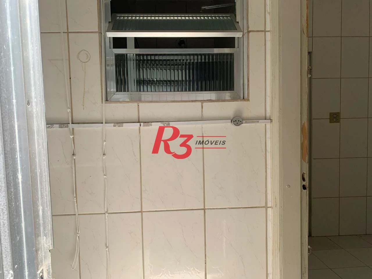 Apartamento com 2 dormitórios à venda, 60 m² por R$ 300.000,00 - Campo Grande - Santos/SP