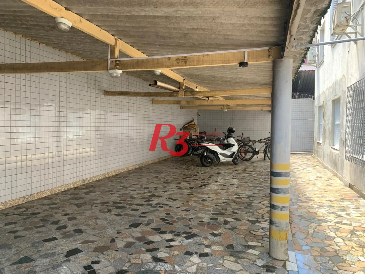 Apartamento com 2 dormitórios à venda, 60 m² por R$ 300.000,00 - Campo Grande - Santos/SP