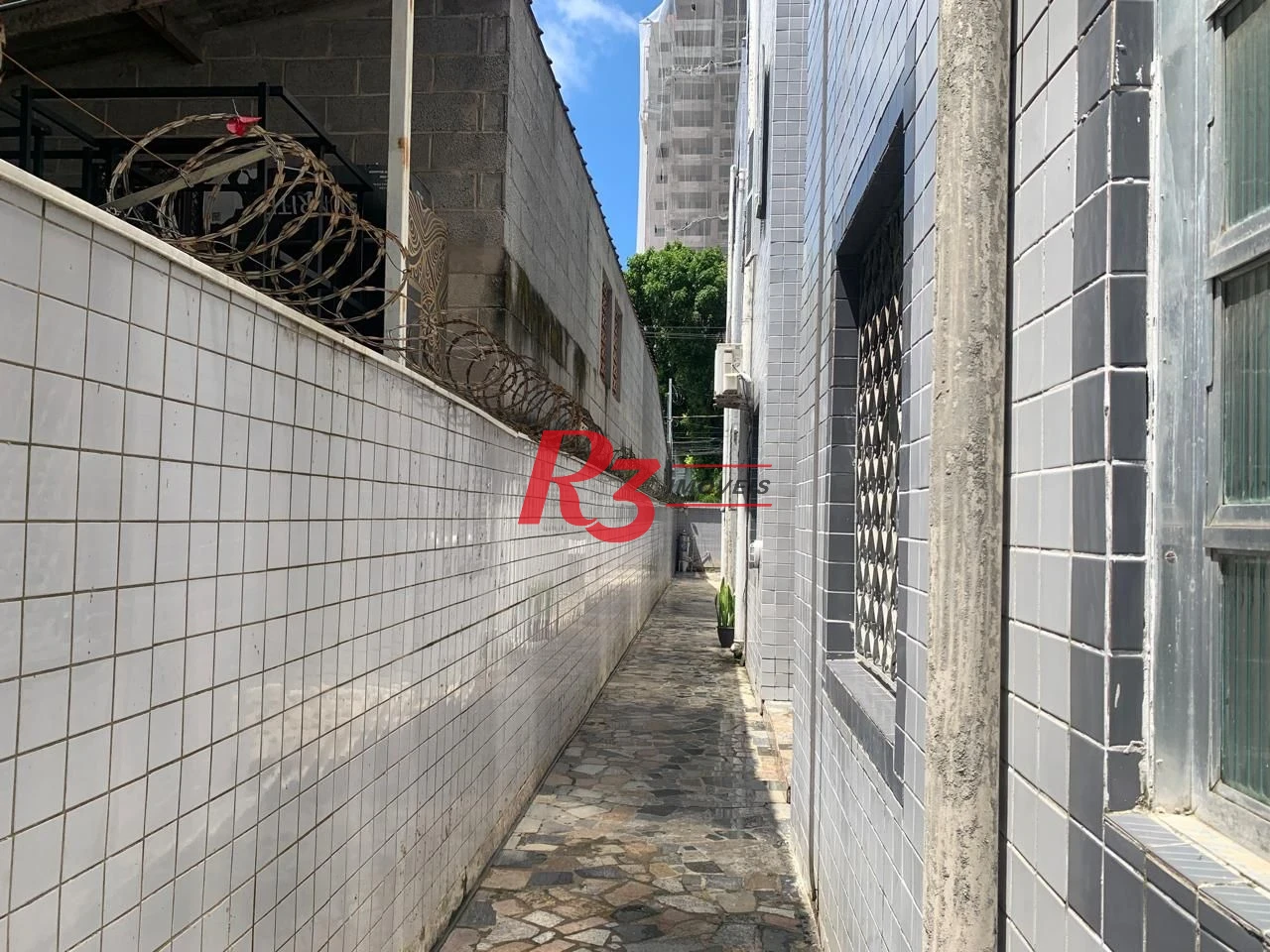 Apartamento com 2 dormitórios à venda, 60 m² por R$ 300.000,00 - Campo Grande - Santos/SP