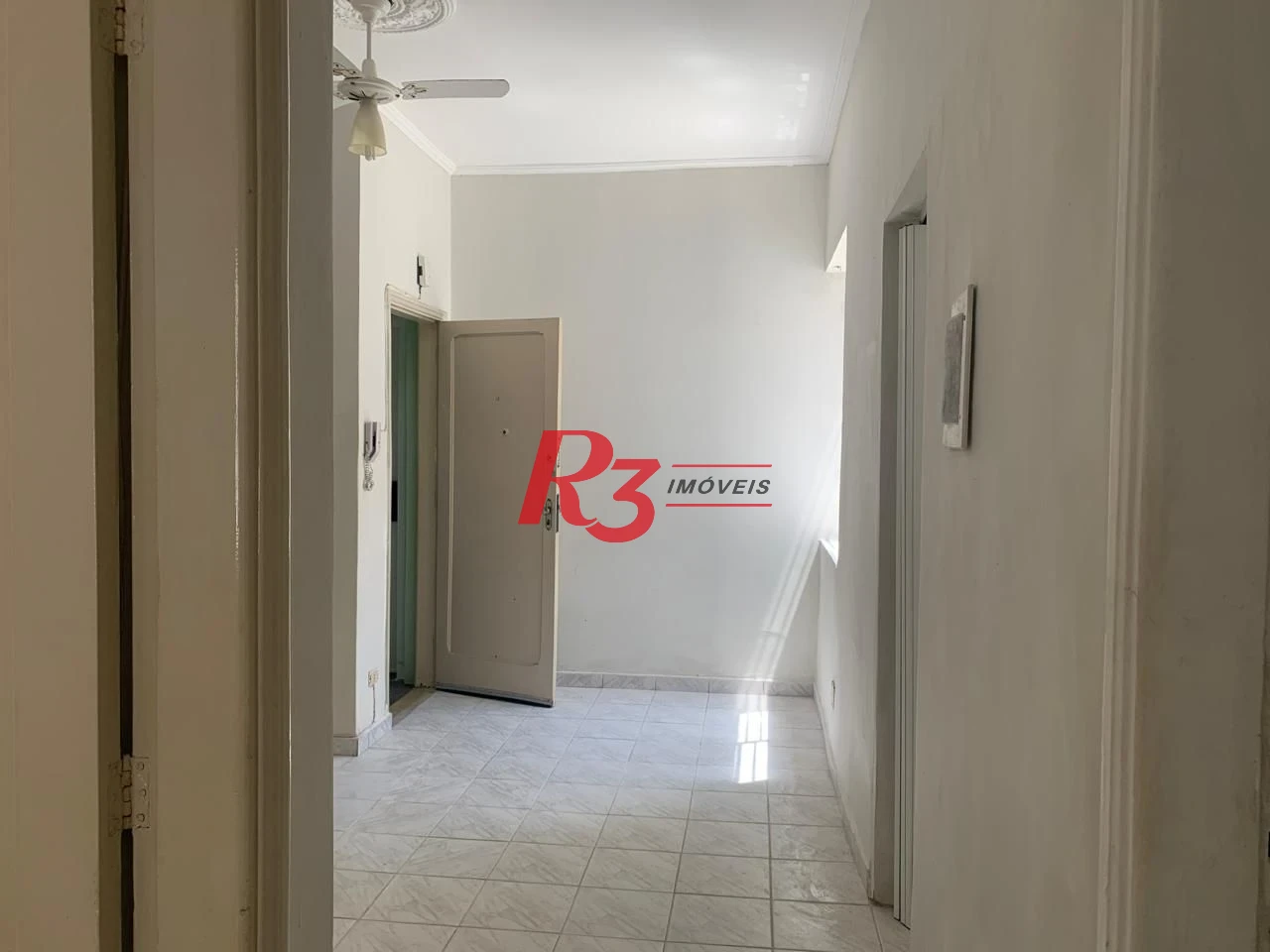 Apartamento com 2 dormitórios à venda, 60 m² por R$ 300.000,00 - Campo Grande - Santos/SP