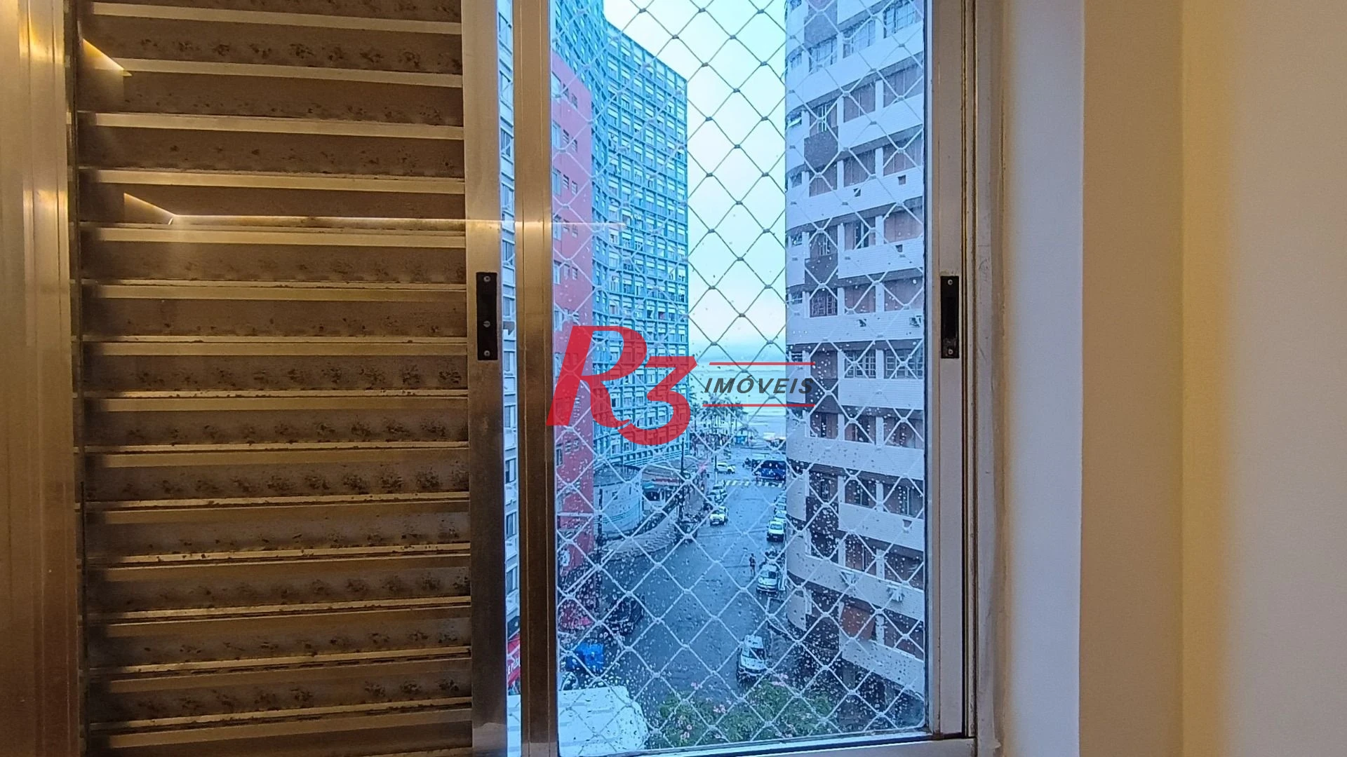 Apartamento com 1 dormitório à venda, 32 m² por R$ 300.000,00 - Itararé - São Vicente/SP