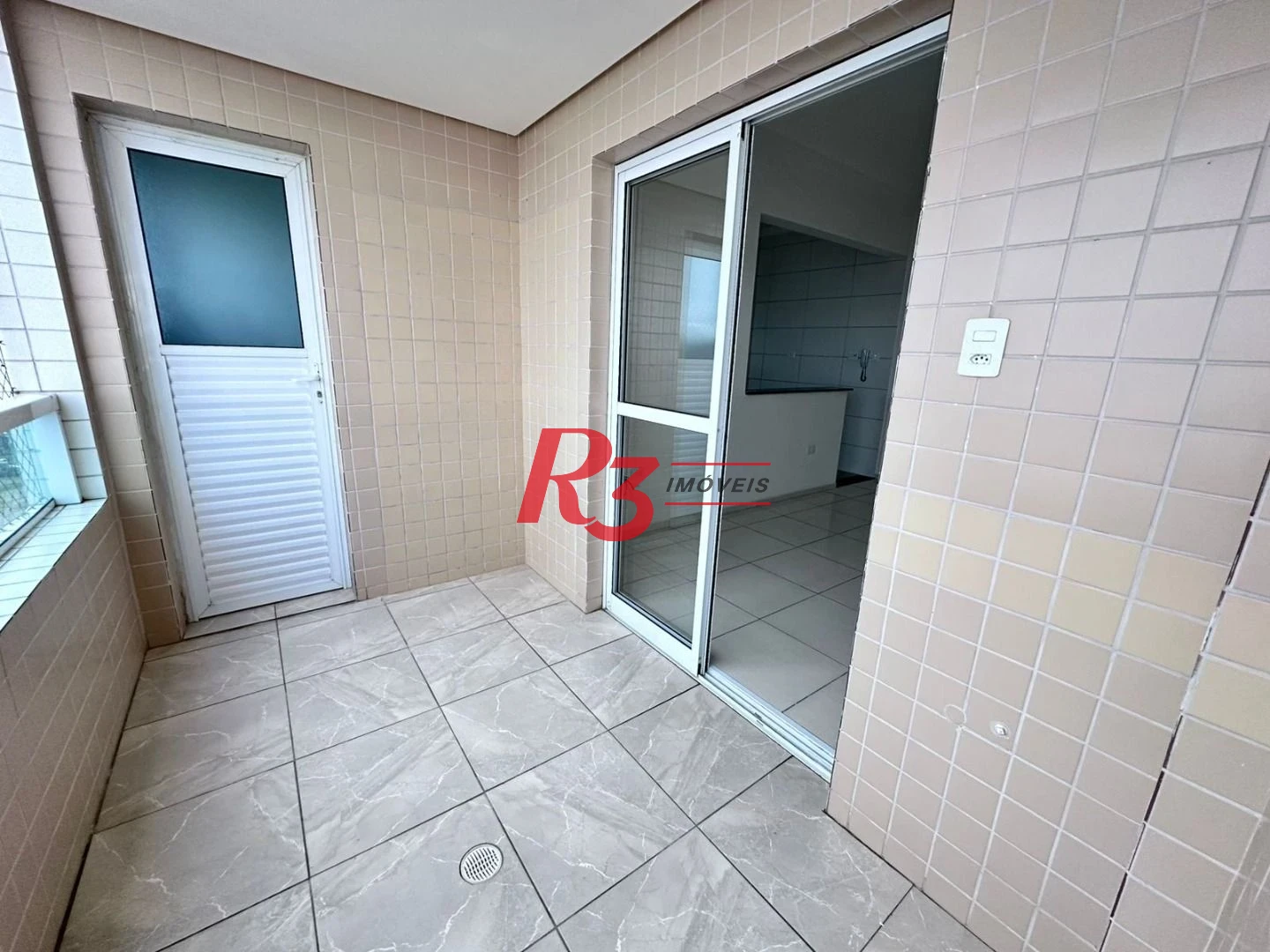 Apartamento com 2 dormitórios à venda, 76 m² por R$ 600.000,00 - Vilamar - Praia Grande/SP