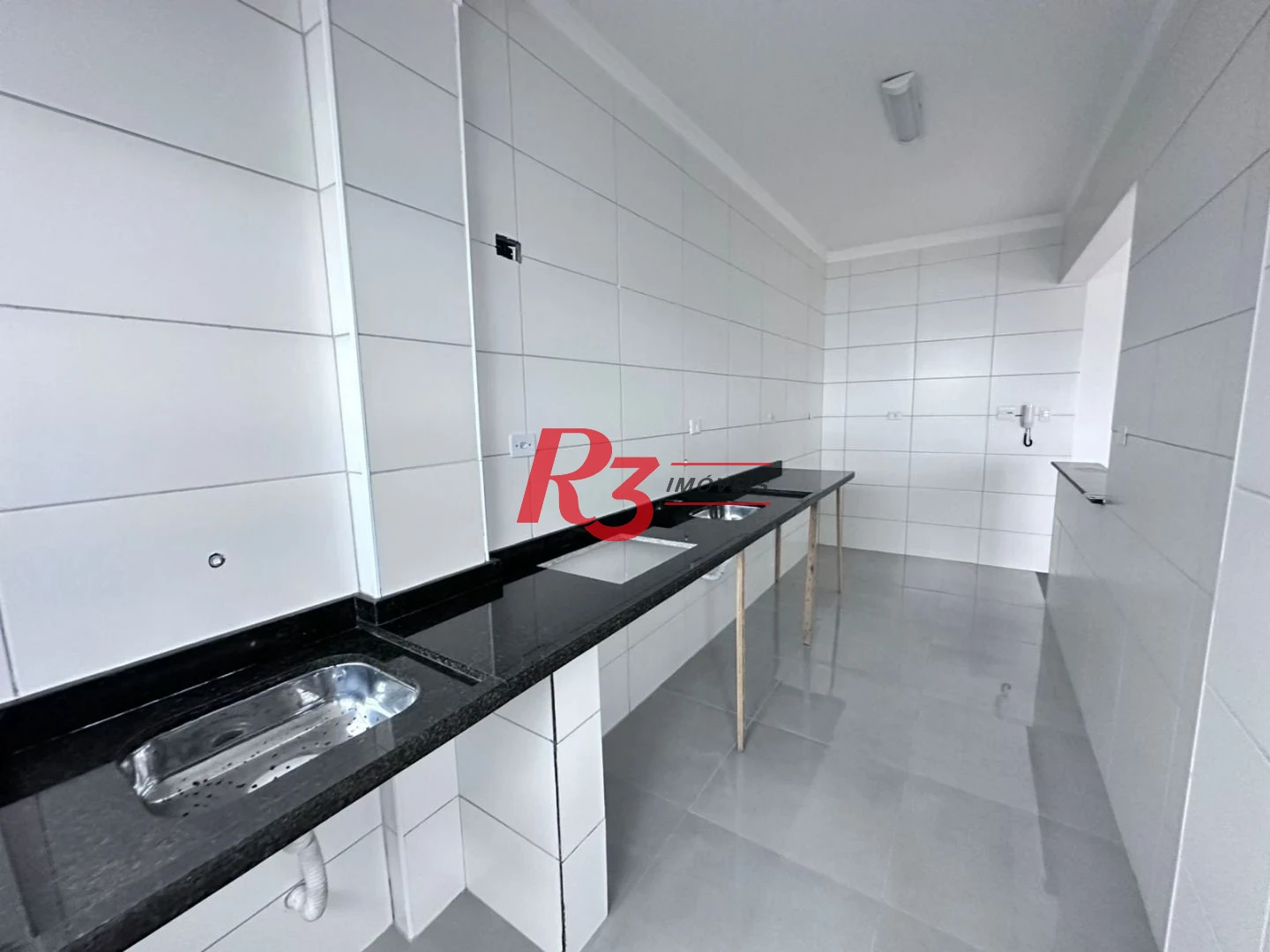 Apartamento com 2 dormitórios à venda, 76 m² por R$ 600.000,00 - Vilamar - Praia Grande/SP