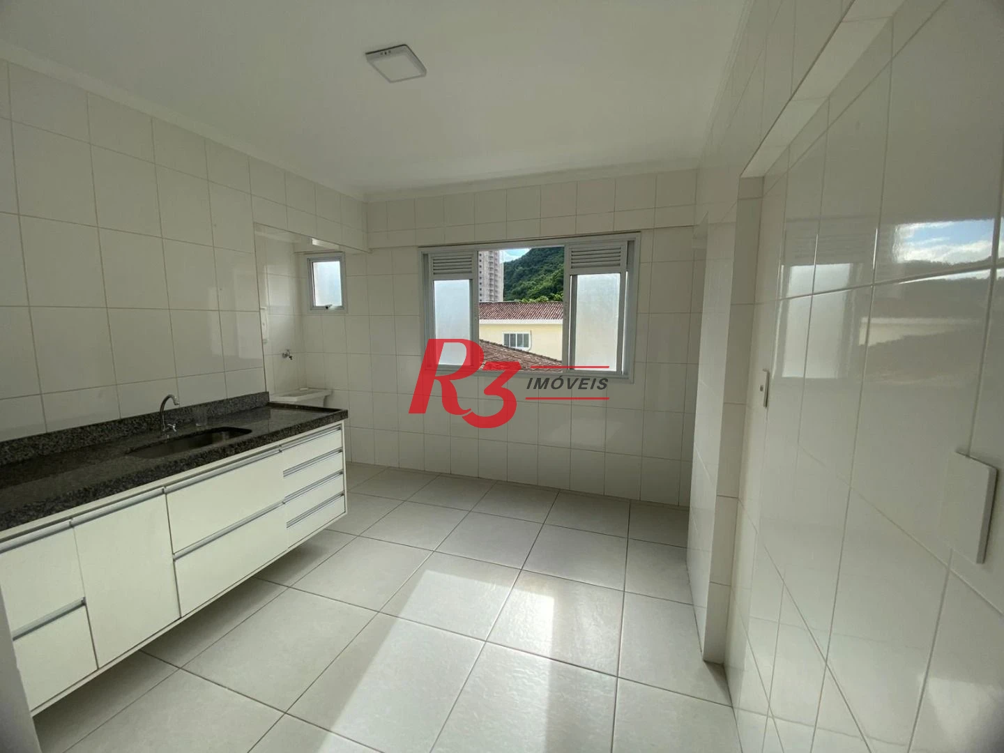 Apartamento com 2 dormitórios para alugar, 73 m² por R$ 3.800,00/mês - Vila Belmiro - Santos/SP