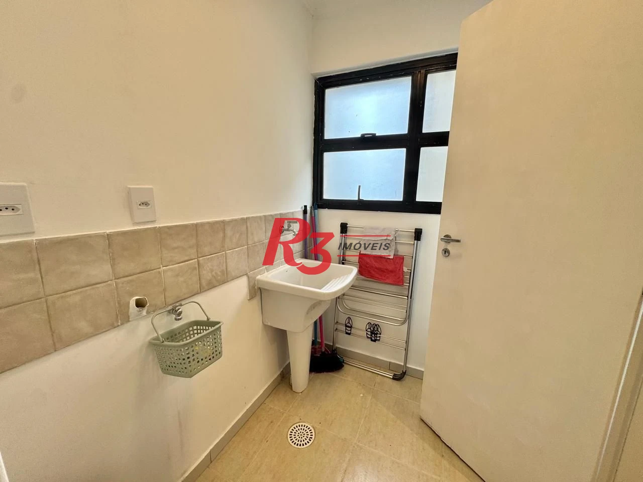 Apartamento com 1 dormitório para alugar, 65 m² por R$ 4.200,00/mês - Embaré - Santos/SP