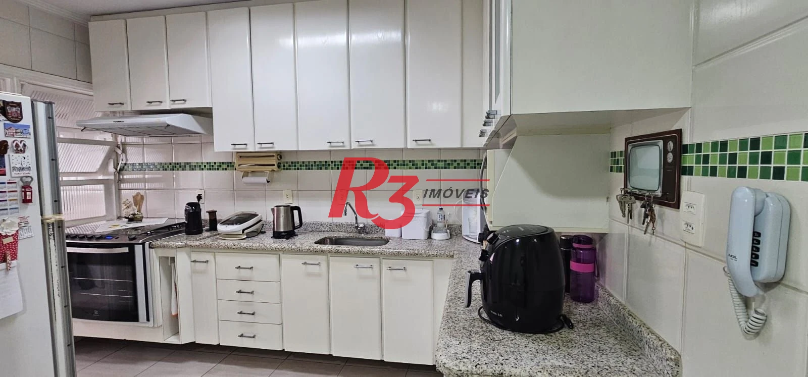 Apartamento com 3 dormitórios à venda, 117 m² por R$ 850.000,00 - Gonzaga - Santos/SP