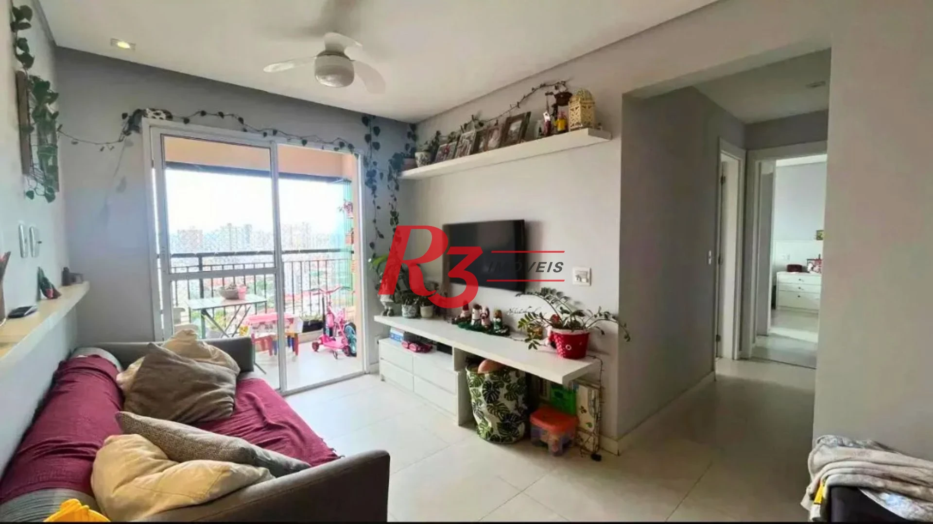 Apartamento com 2 dormitórios à venda, 70 m² por R$ 805.000,00 - Marapé - Santos/SP