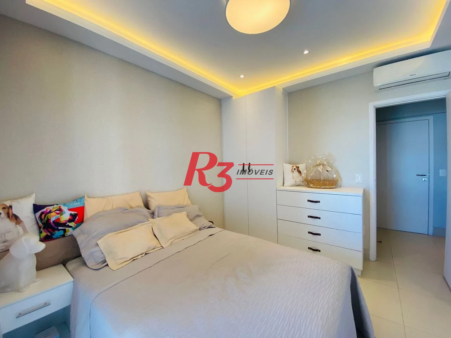 Apartamento com 3 dormitórios à venda, 159 m² por R$ 2.480.000,00 - Embaré - Santos/SP