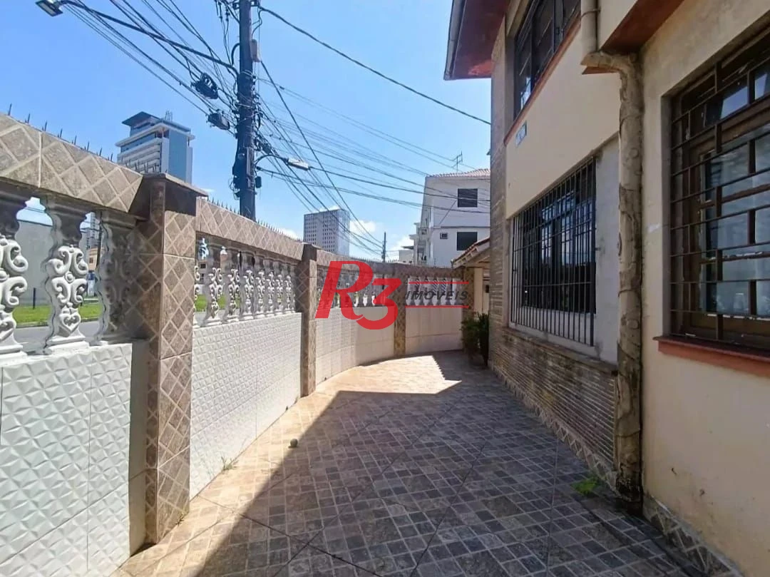 Sobrado com 3 dormitórios à venda, 114 m² por R$ 895.000,00 - Encruzilhada - Santos/SP