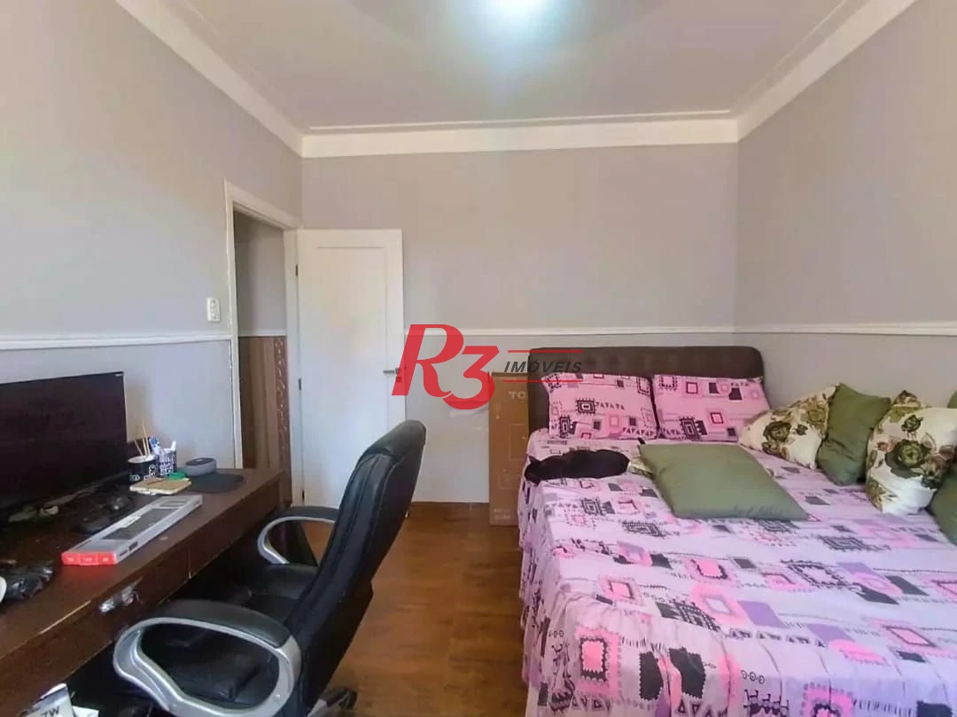 Sobrado com 3 dormitórios à venda, 114 m² por R$ 895.000,00 - Encruzilhada - Santos/SP