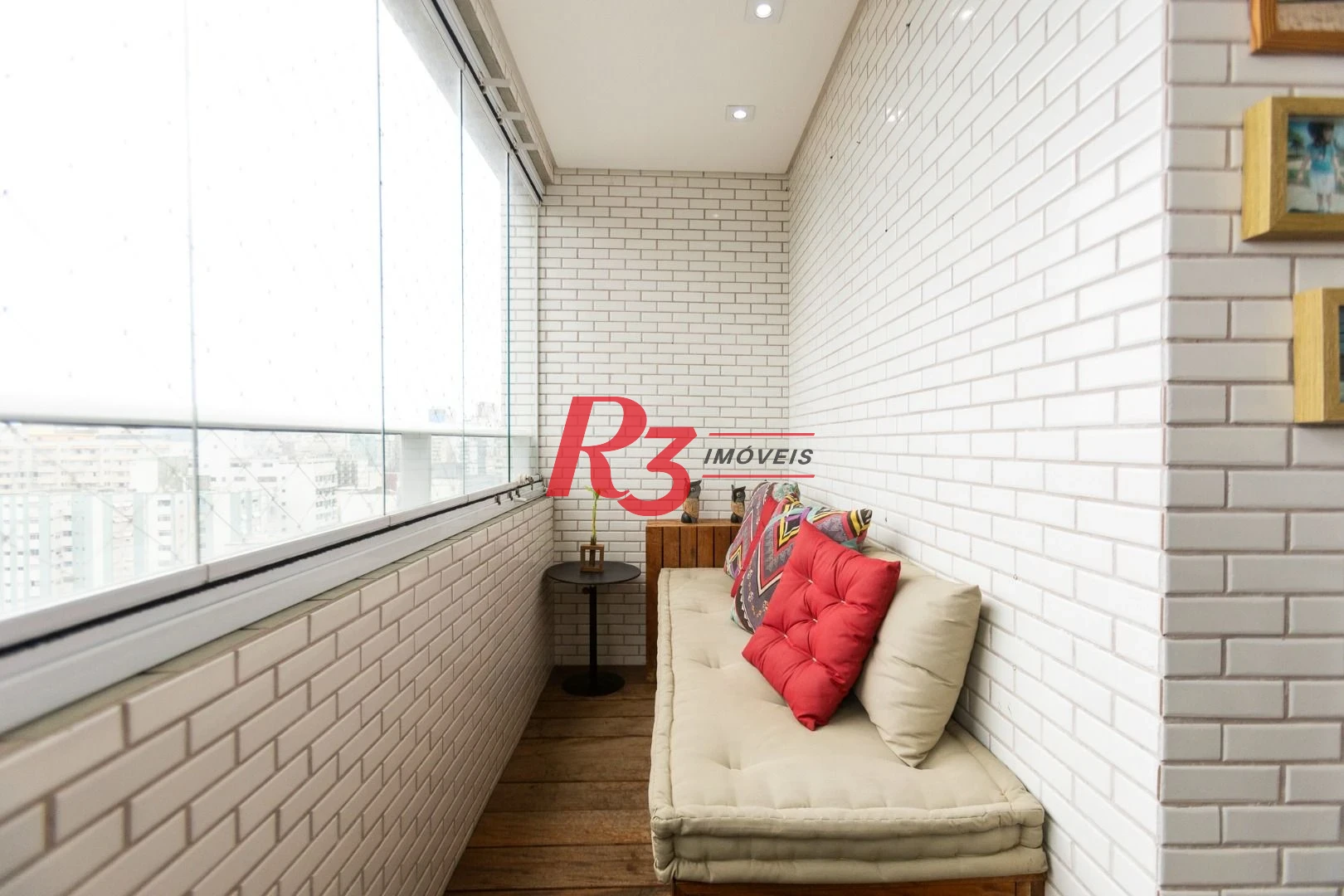 Apartamento com 3 dormitórios à venda, 143 m² por R$ 2.100.000,00 - Pompéia - Santos/SP