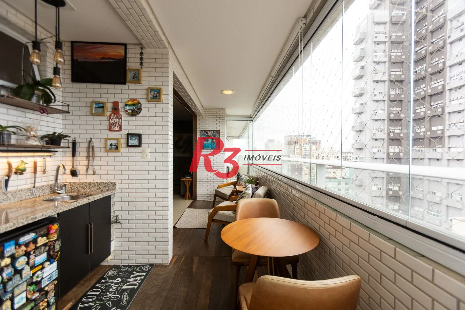 Apartamento com 3 dormitórios à venda, 143 m² por R$ 2.100.000,00 - Pompéia - Santos/SP