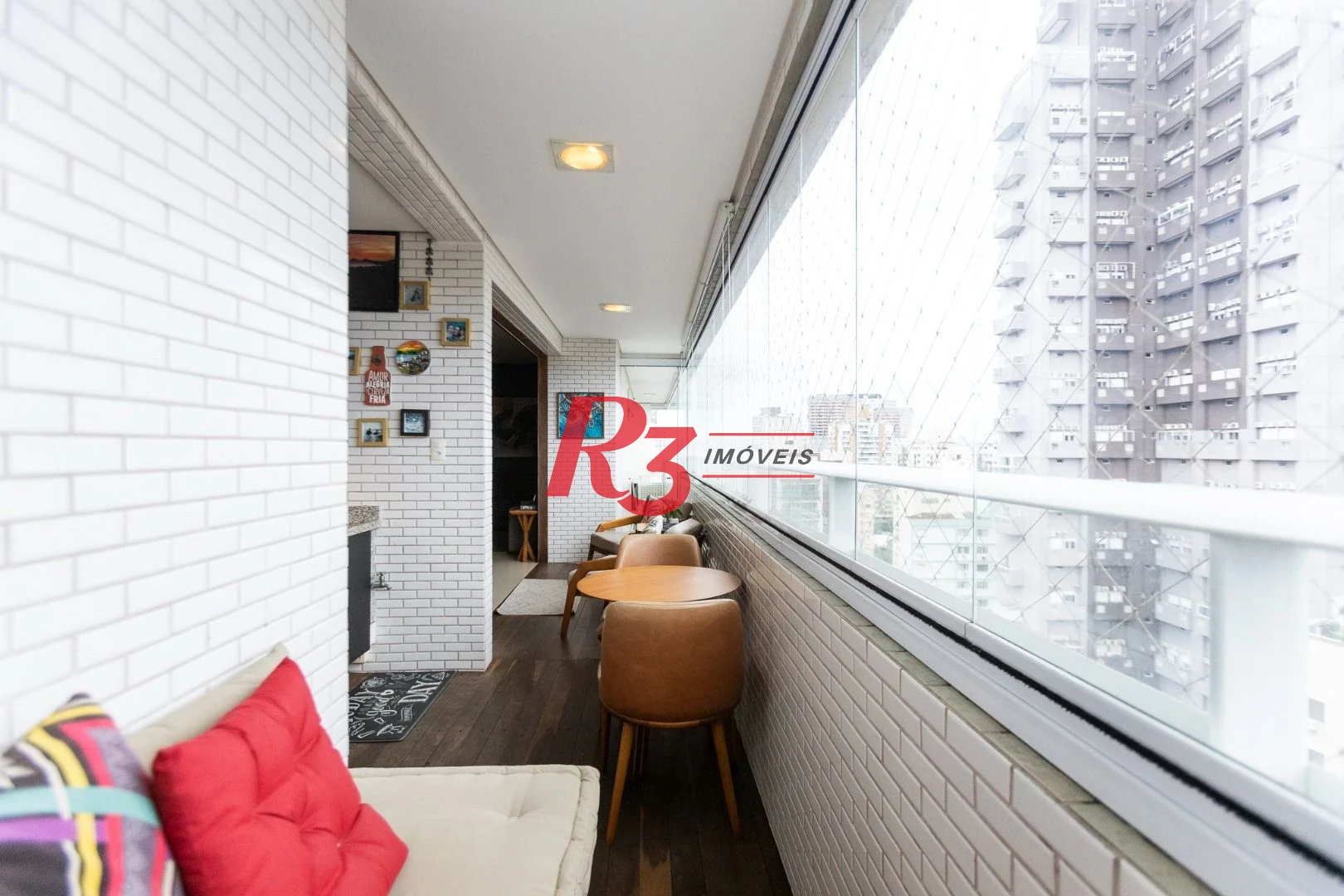 Apartamento com 3 dormitórios à venda, 143 m² por R$ 2.100.000,00 - Pompéia - Santos/SP