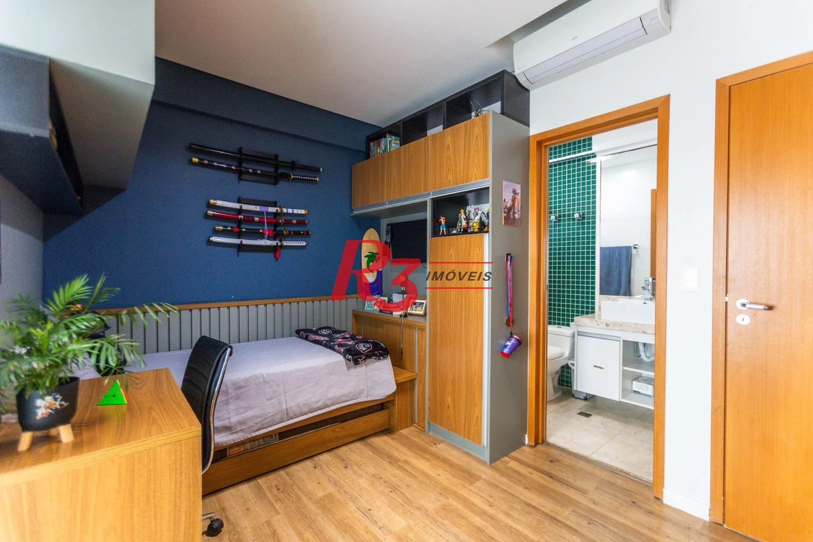 Apartamento com 3 dormitórios à venda, 143 m² por R$ 2.100.000,00 - Pompéia - Santos/SP