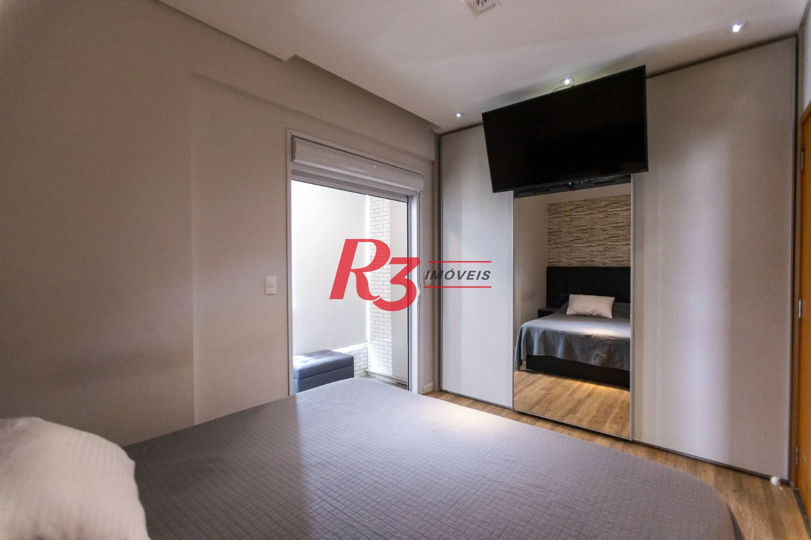 Apartamento com 3 dormitórios à venda, 143 m² por R$ 2.100.000,00 - Pompéia - Santos/SP