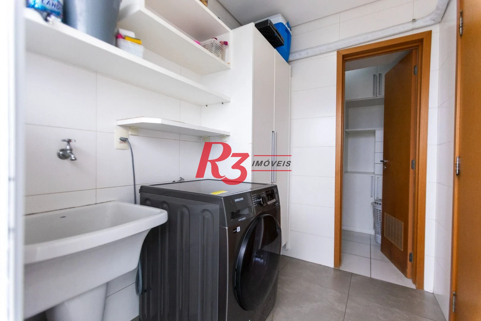 Apartamento com 3 dormitórios à venda, 143 m² por R$ 2.100.000,00 - Pompéia - Santos/SP