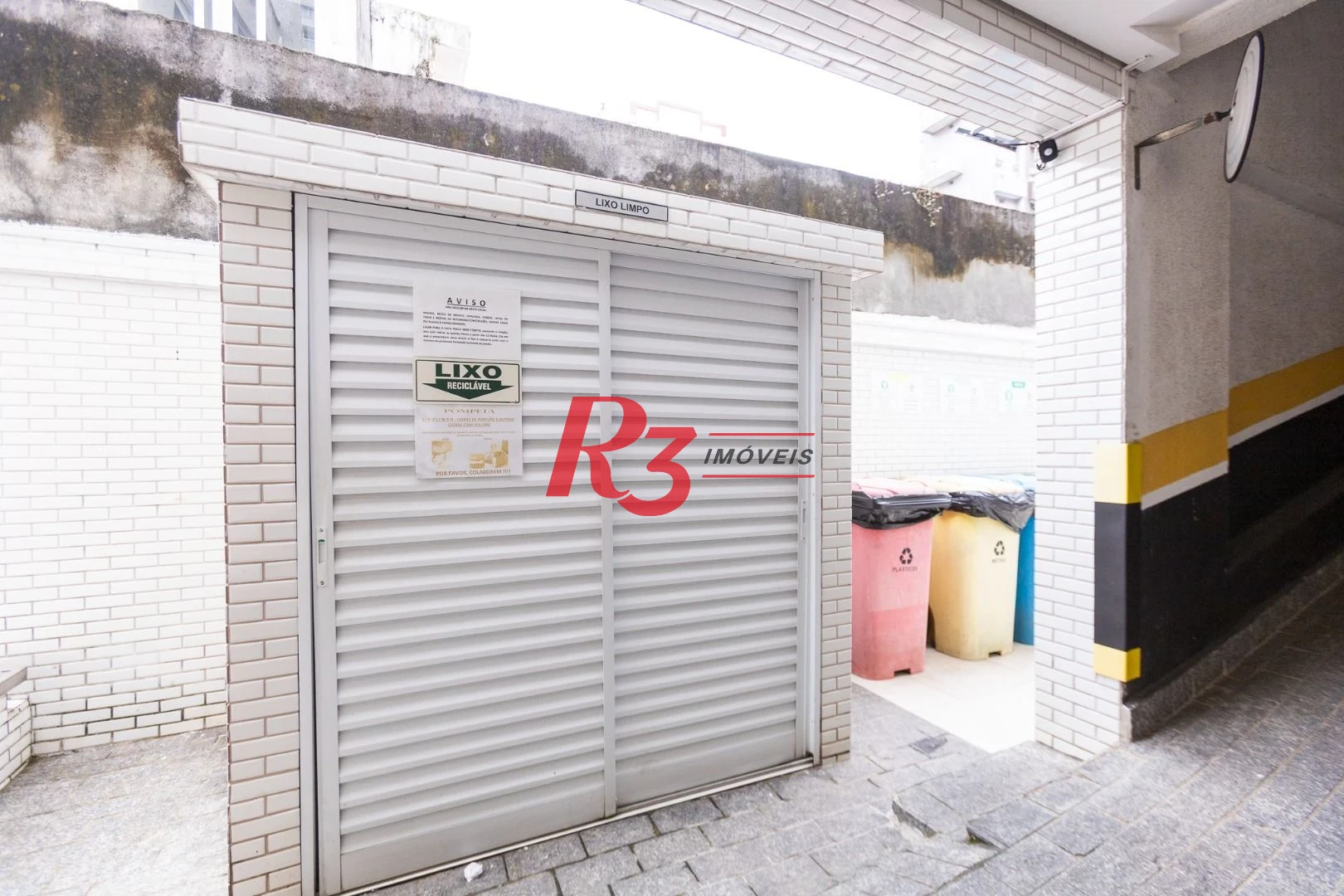 Apartamento com 3 dormitórios à venda, 143 m² por R$ 2.100.000,00 - Pompéia - Santos/SP