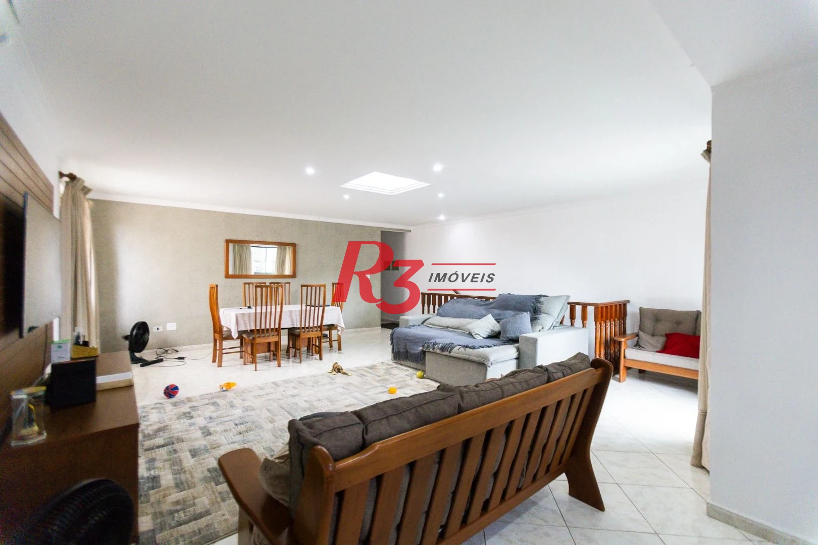Casa com 3 dormitórios para alugar, 160 m² por R$ 7.000,00/mês - Ponta da Praia - Santos/SP