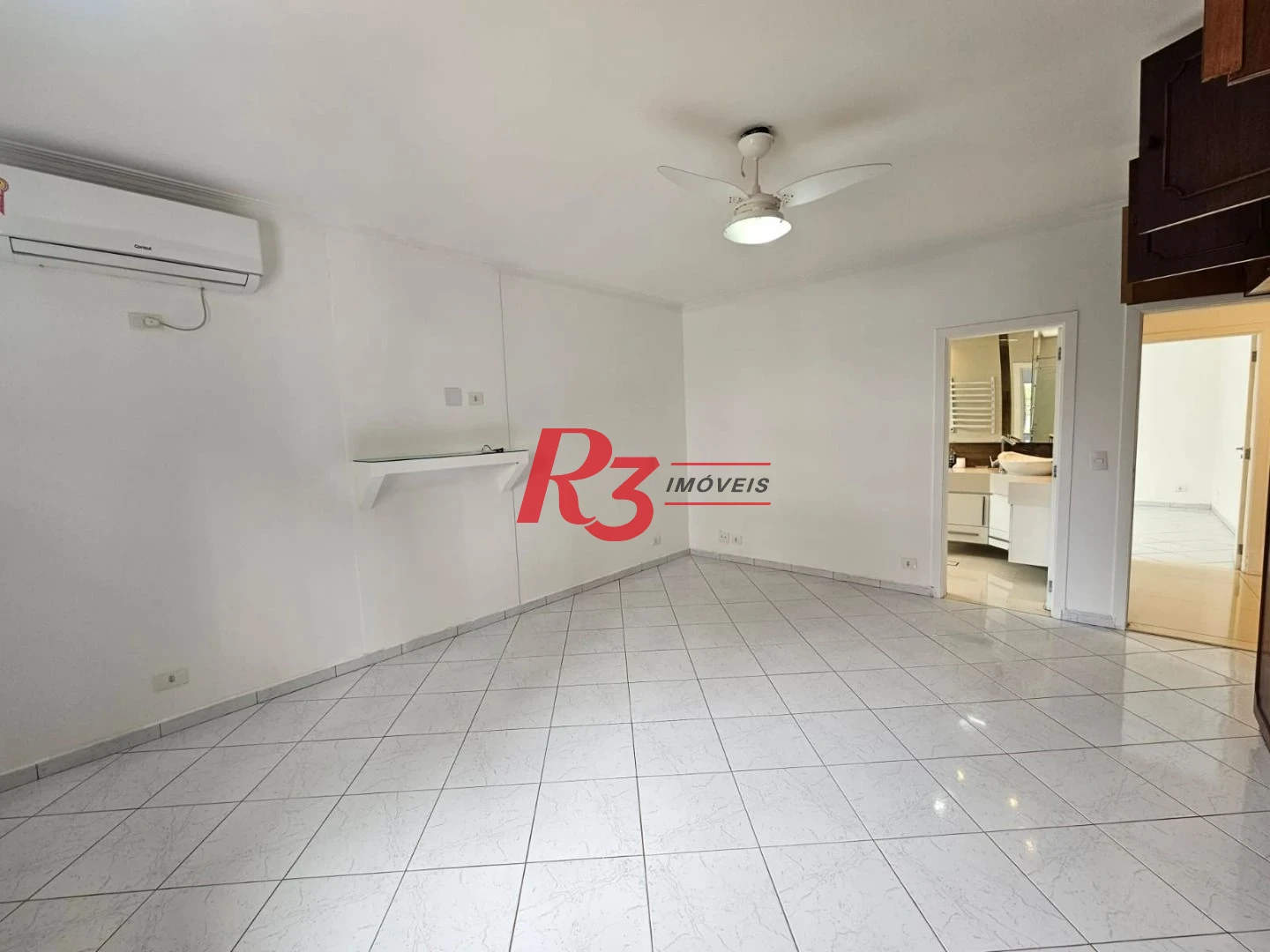 Sobrado à venda, 230 m² por R$ 1.920.000,00 - Ponta da Praia - Santos/SP