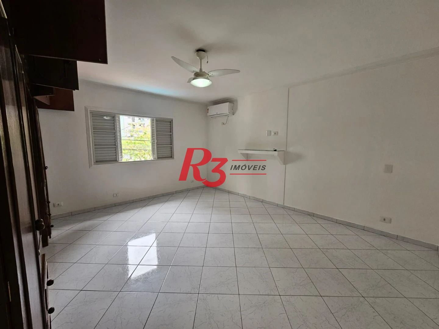 Sobrado à venda, 230 m² por R$ 1.920.000,00 - Ponta da Praia - Santos/SP