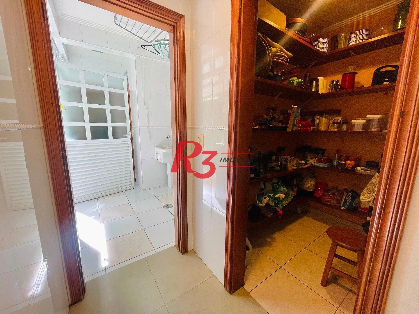 Sobrado à venda, 457 m² por R$ 6.500.000,00 - Gonzaga - Santos/SP