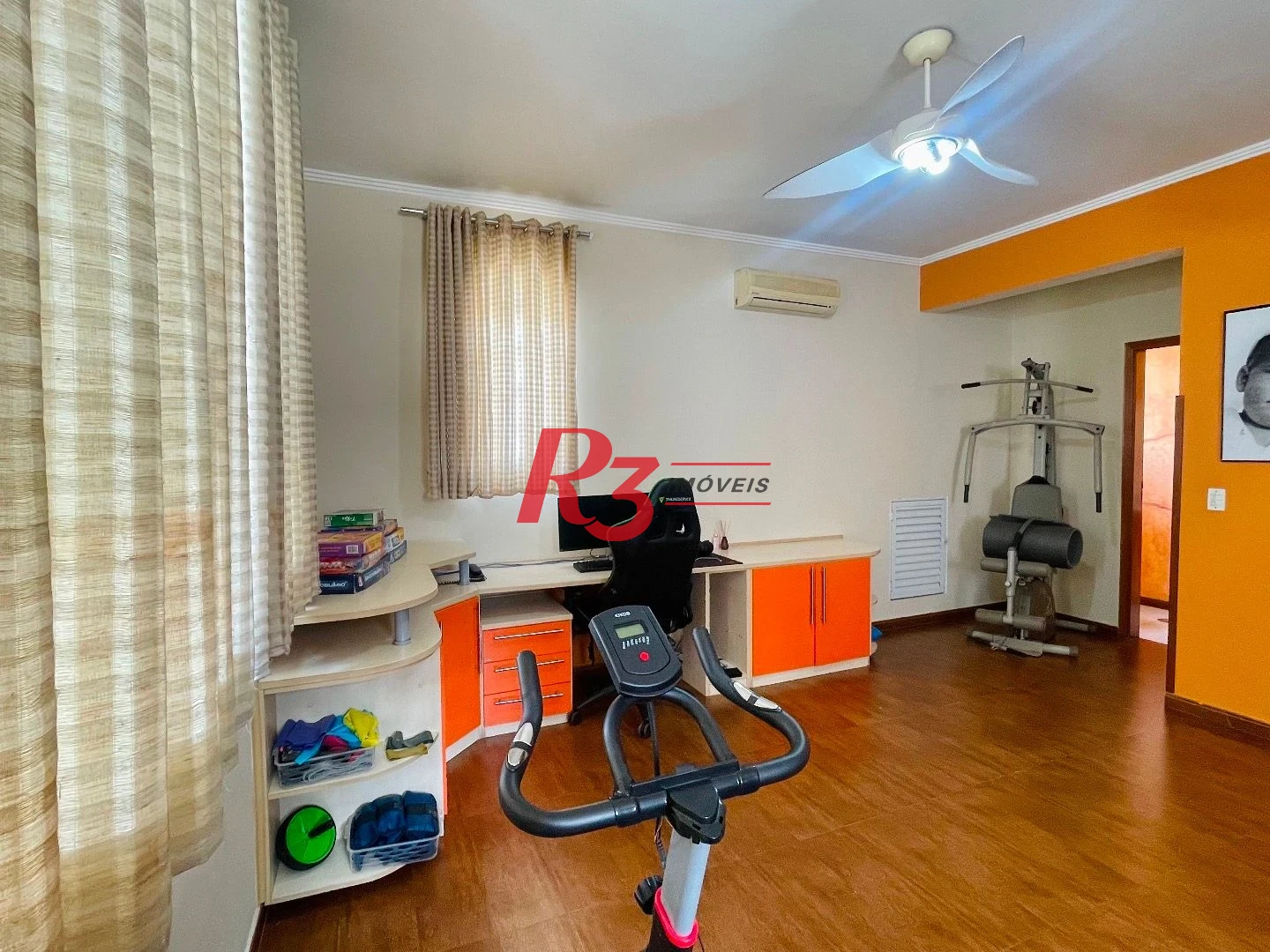 Sobrado à venda, 457 m² por R$ 6.500.000,00 - Gonzaga - Santos/SP