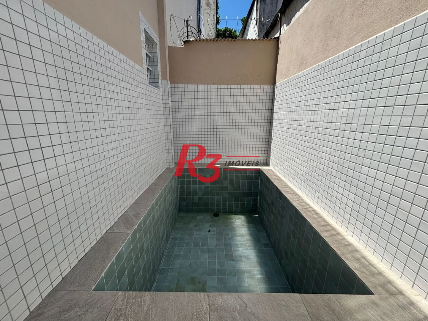 Casa com 3 dormitórios à venda, 115 m² por R$ 1.100.000,00 - Aparecida - Santos/SP