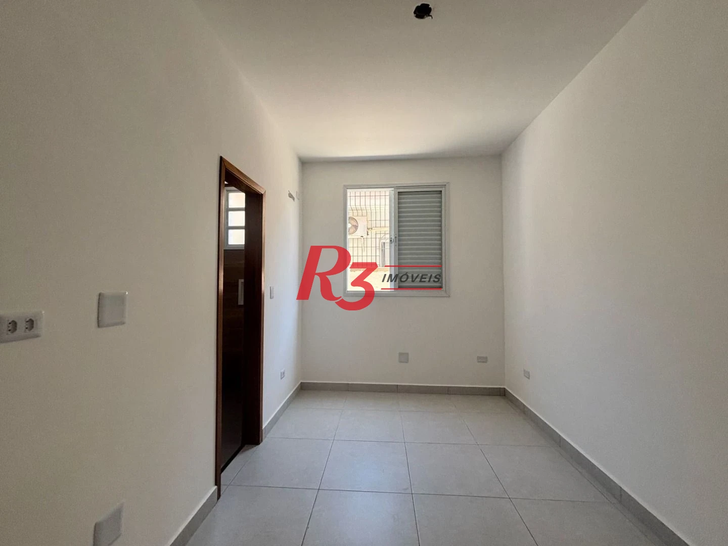 Casa com 3 dormitórios à venda, 115 m² por R$ 1.100.000,00 - Aparecida - Santos/SP