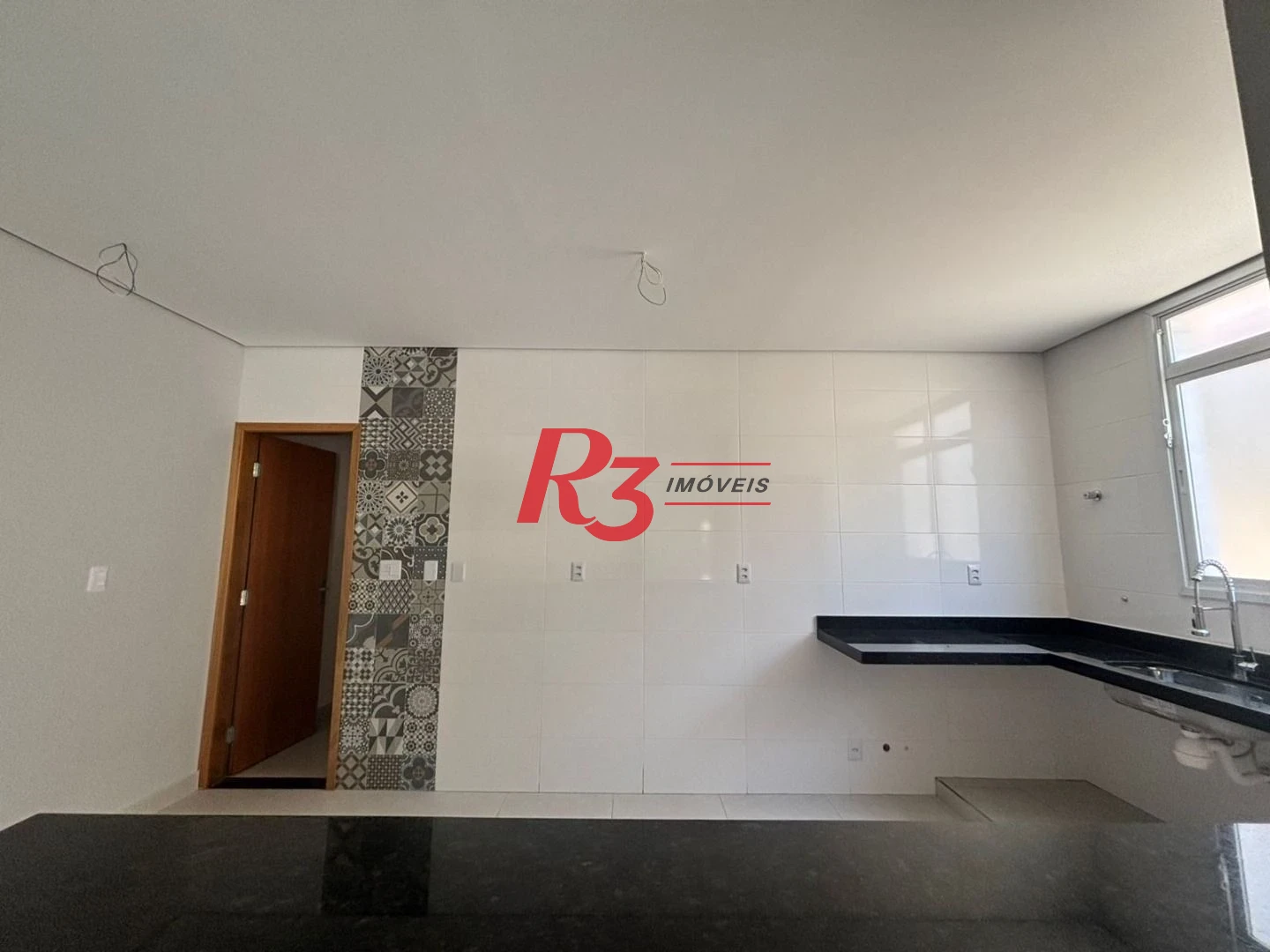 Casa com 3 dormitórios à venda, 115 m² por R$ 1.100.000,00 - Aparecida - Santos/SP