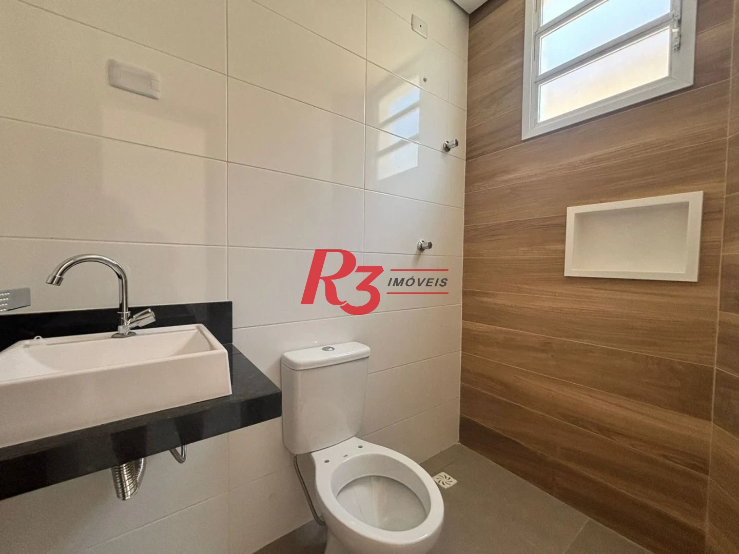 Casa com 3 dormitórios à venda, 115 m² por R$ 1.100.000,00 - Aparecida - Santos/SP