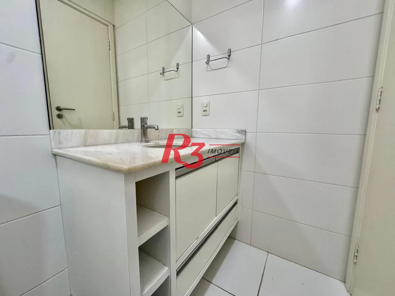 Apartamento com 2 dormitórios para alugar, 109 m² por R$ 7.500,00/mês - Gonzaga - Santos/SP