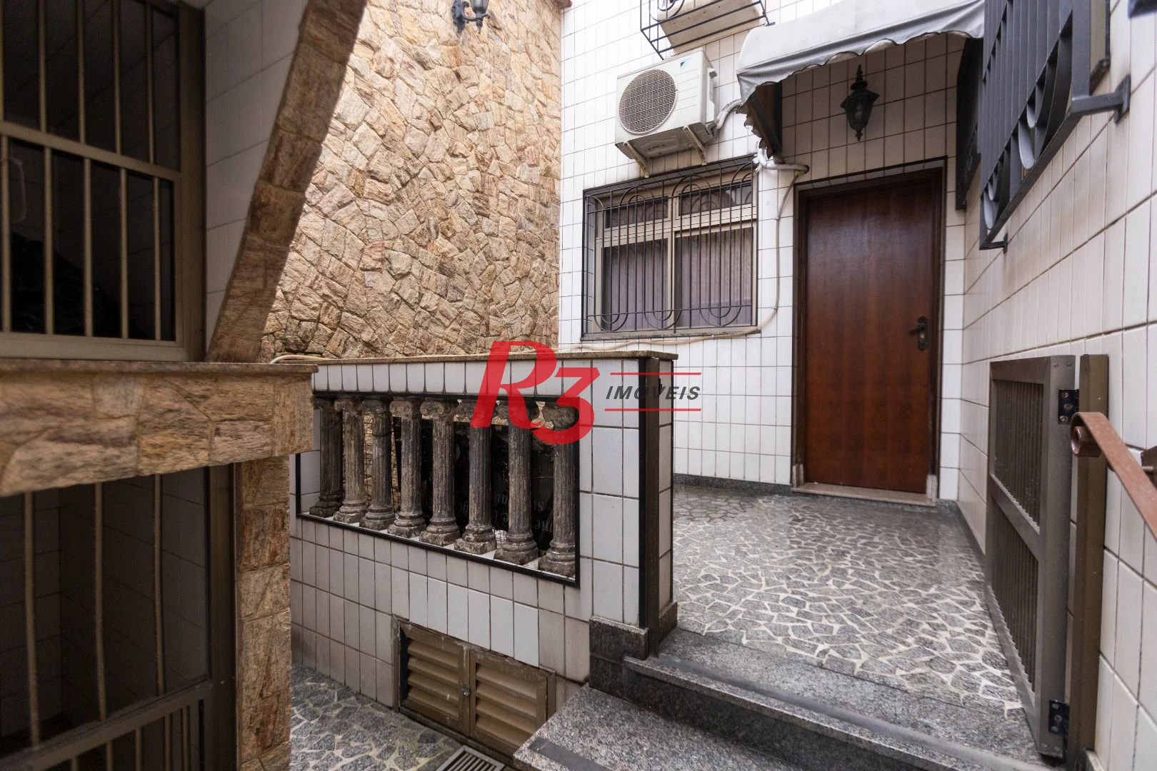 Sobrado, 227 m² - venda por R$ 2.000.000,00 ou aluguel por R$ 8.605,06/mês - Vila Belmiro - Santos/SP