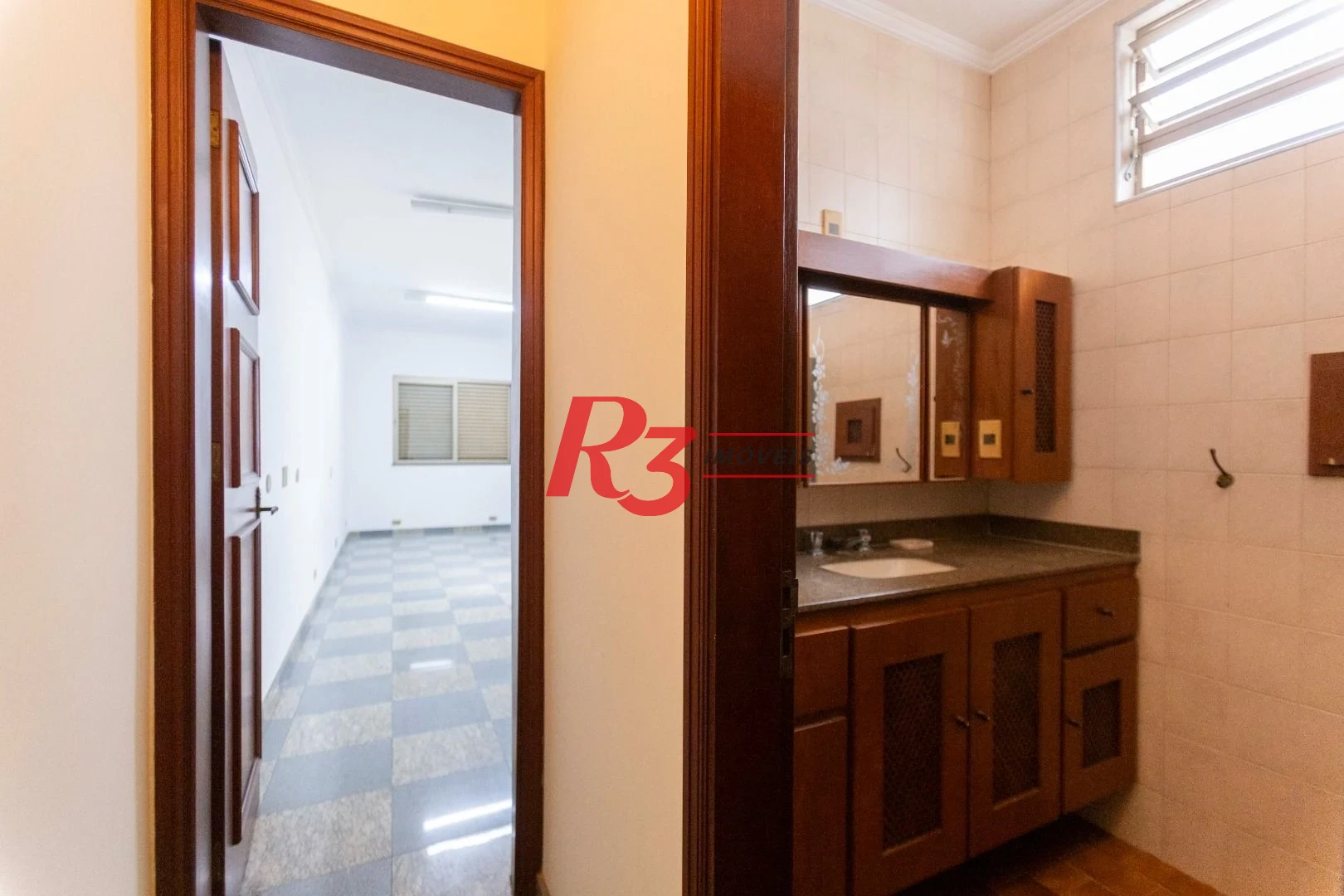 Sobrado, 227 m² - venda por R$ 2.000.000,00 ou aluguel por R$ 8.605,06/mês - Vila Belmiro - Santos/SP