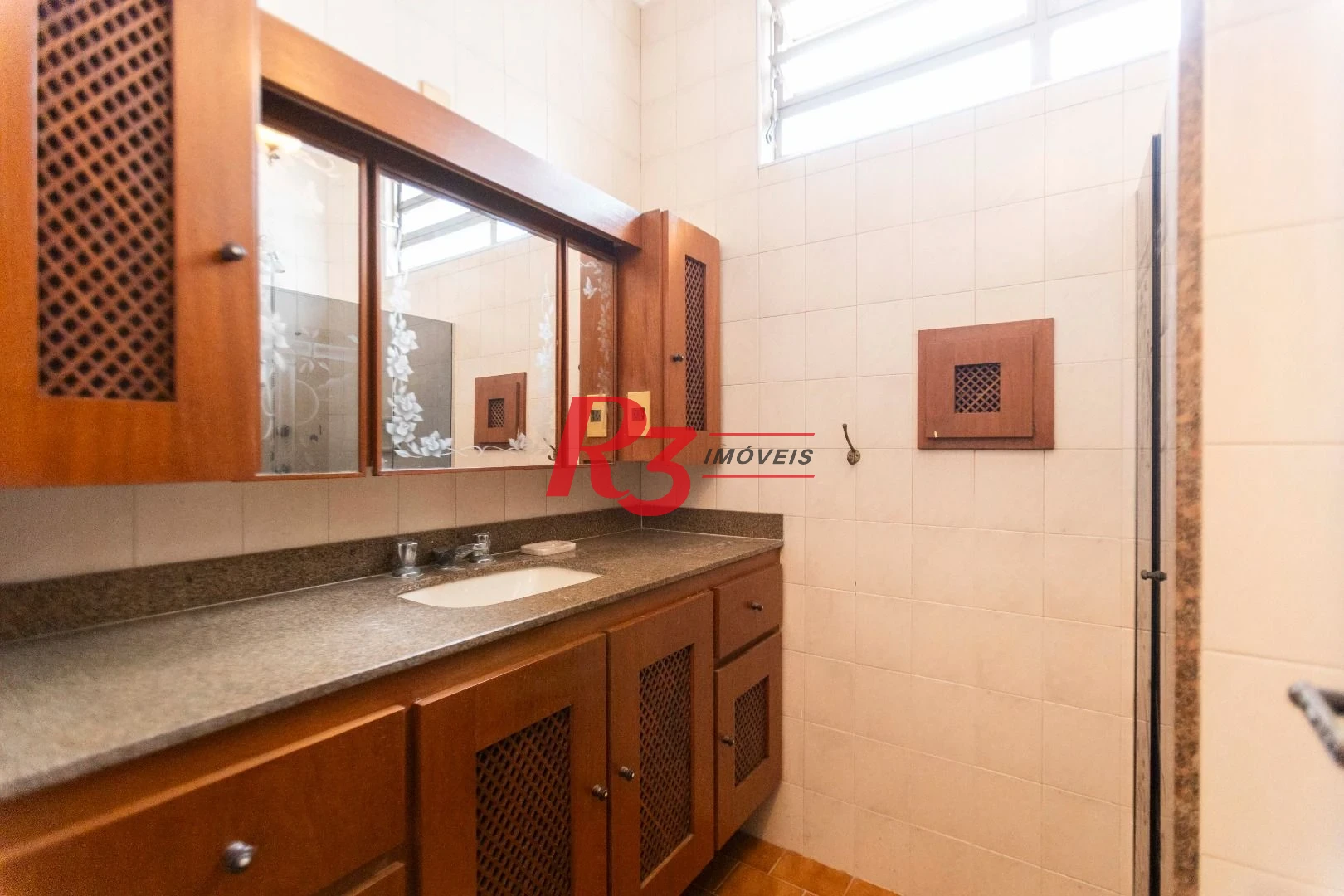 Sobrado, 227 m² - venda por R$ 2.000.000,00 ou aluguel por R$ 8.605,06/mês - Vila Belmiro - Santos/SP