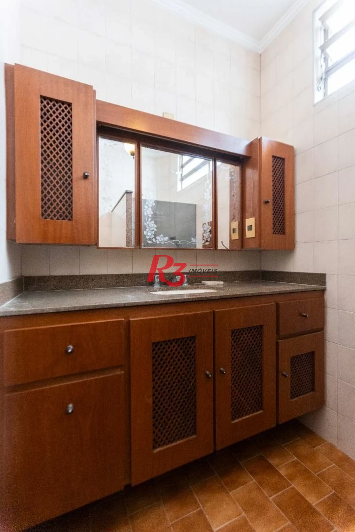 Sobrado, 227 m² - venda por R$ 2.000.000,00 ou aluguel por R$ 8.605,06/mês - Vila Belmiro - Santos/SP