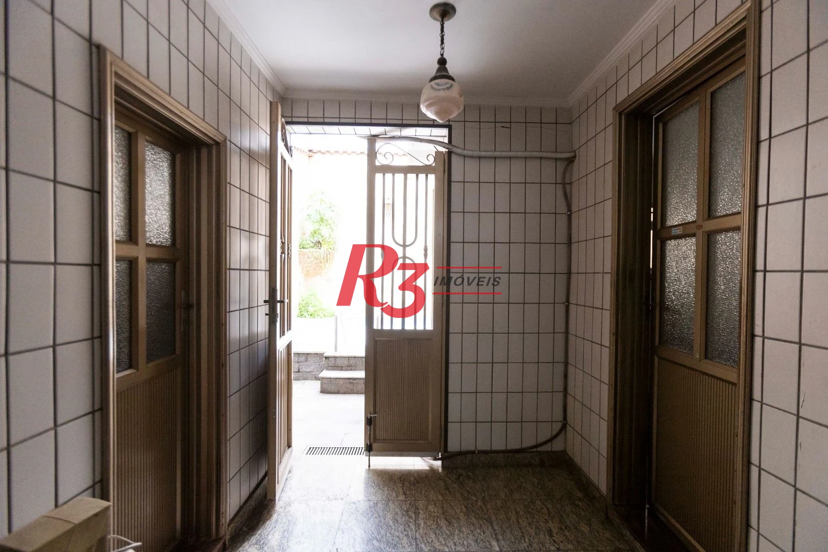 Sobrado, 227 m² - venda por R$ 2.000.000,00 ou aluguel por R$ 8.605,06/mês - Vila Belmiro - Santos/SP