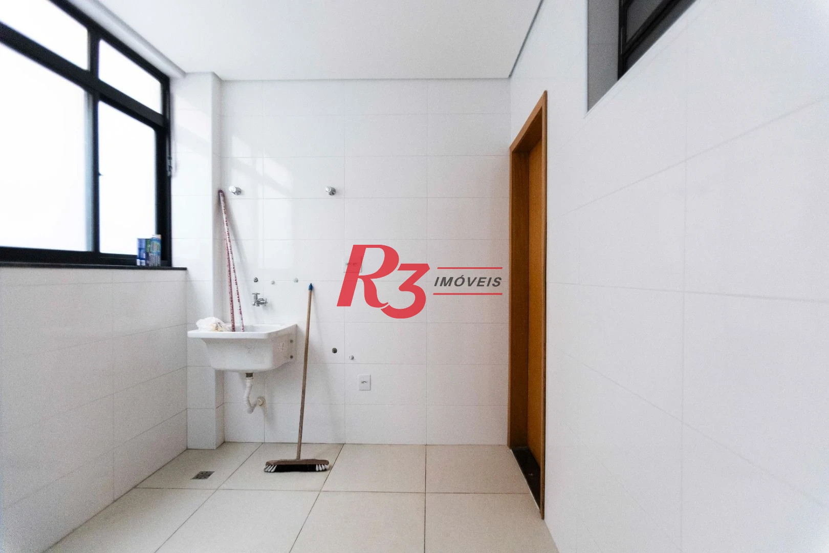 Casa com 3 dormitórios à venda, 150 m² por R$ 1.300.000,00 - Aparecida - Santos/SP