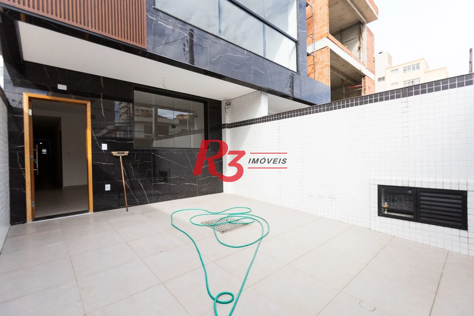 Casa com 3 dormitórios à venda, 150 m² por R$ 1.300.000,00 - Aparecida - Santos/SP
