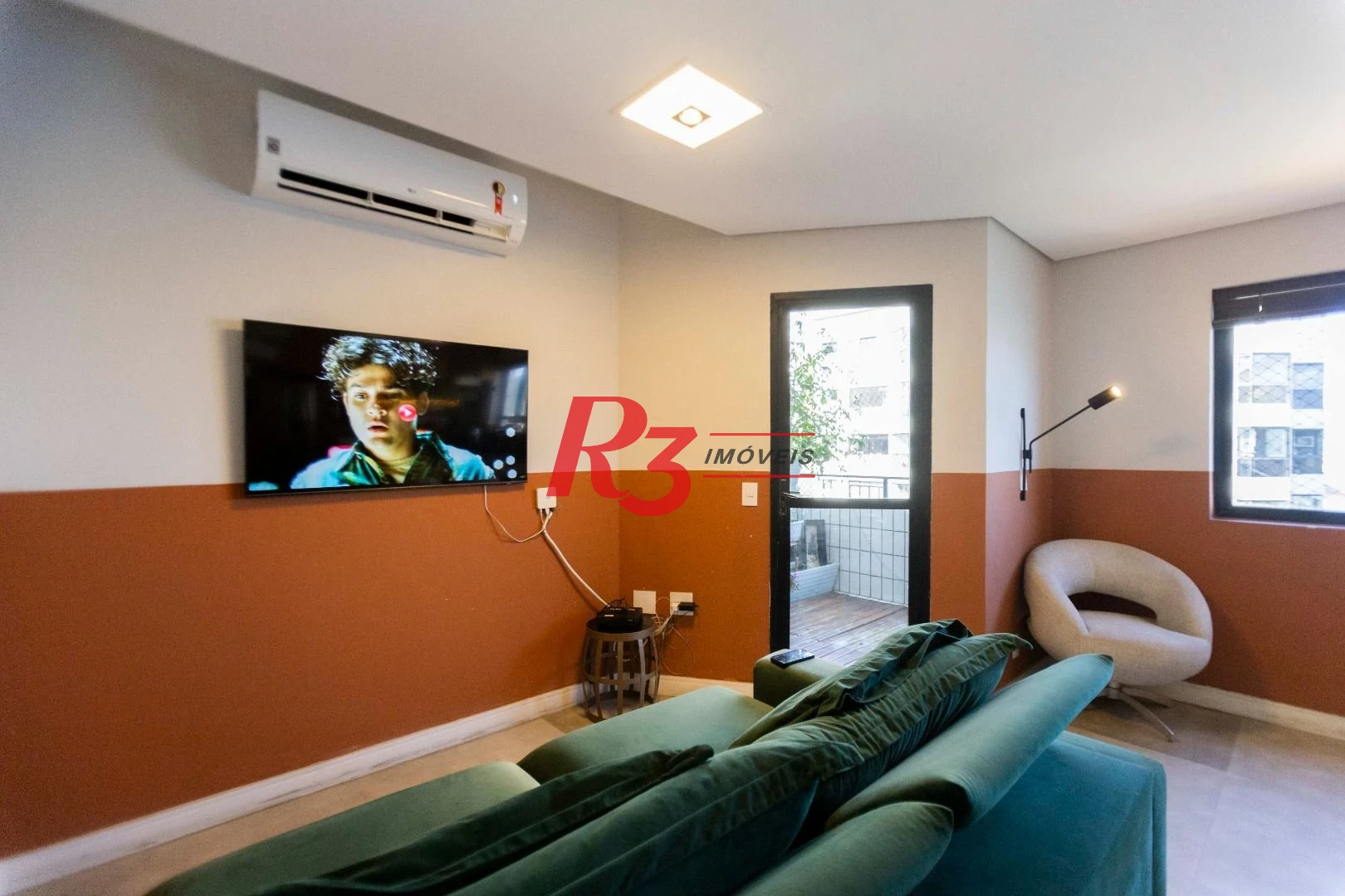 Apartamento com 2 dormitórios à venda, 84 m² por R$ 1.100.000,00 - Ponta da Praia - Santos/SP