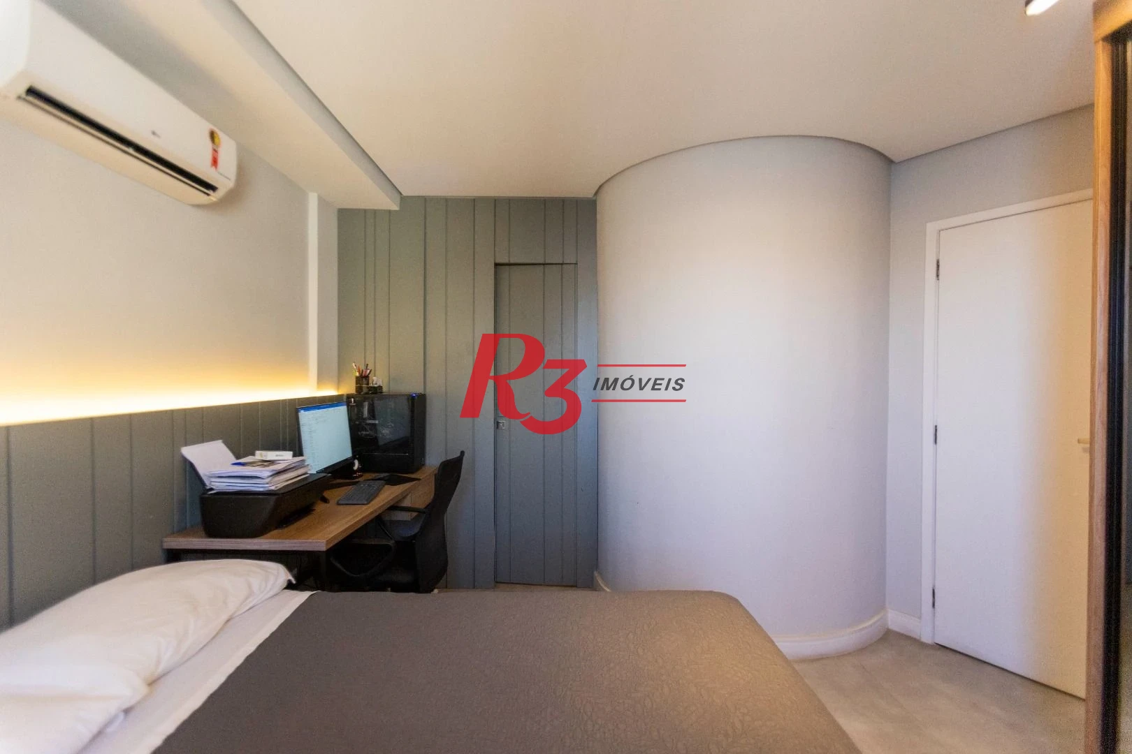 Apartamento com 2 dormitórios à venda, 84 m² por R$ 1.100.000,00 - Ponta da Praia - Santos/SP