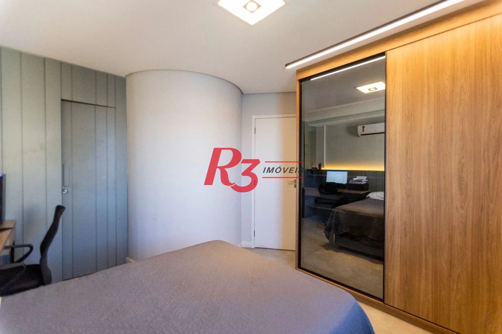 Apartamento com 2 dormitórios à venda, 84 m² por R$ 1.100.000,00 - Ponta da Praia - Santos/SP