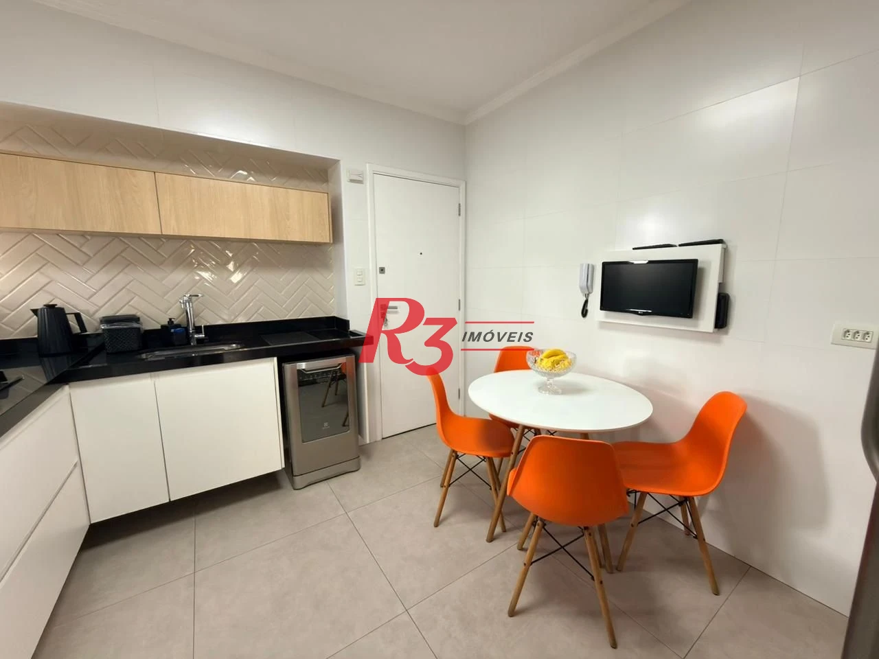 Apartamento com 2 dormitórios à venda, 102 m² por R$ 1.100.000,00 - Pompéia - Santos/SP