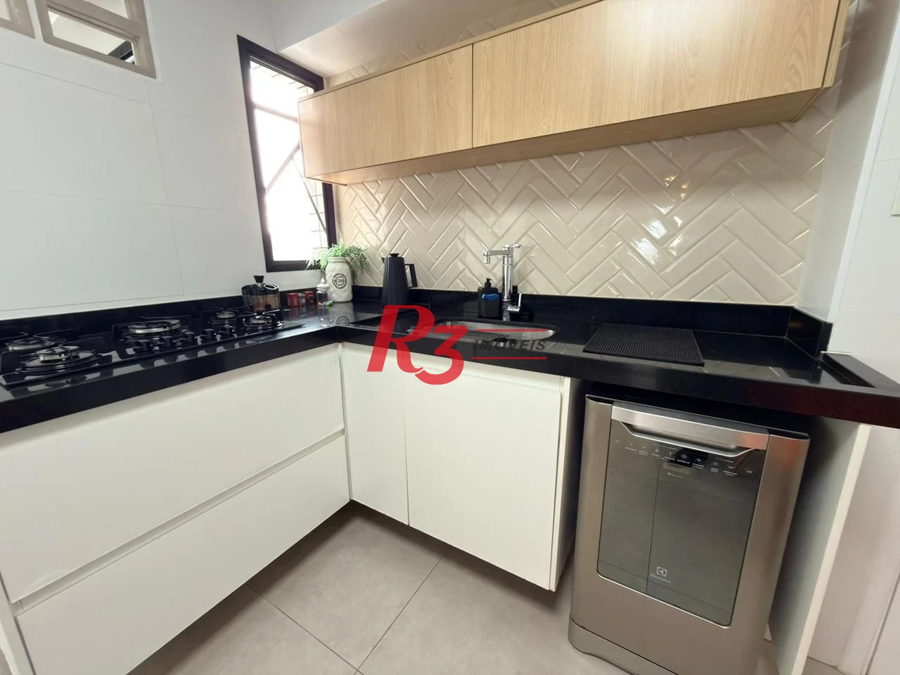 Apartamento com 2 dormitórios à venda, 102 m² por R$ 1.100.000,00 - Pompéia - Santos/SP