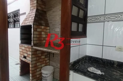 Casa à venda na Vila São Jorge, em Santos, com 2 quartos, 43 m², 1 vaga de garagem! e quintal com churrasqueira!
