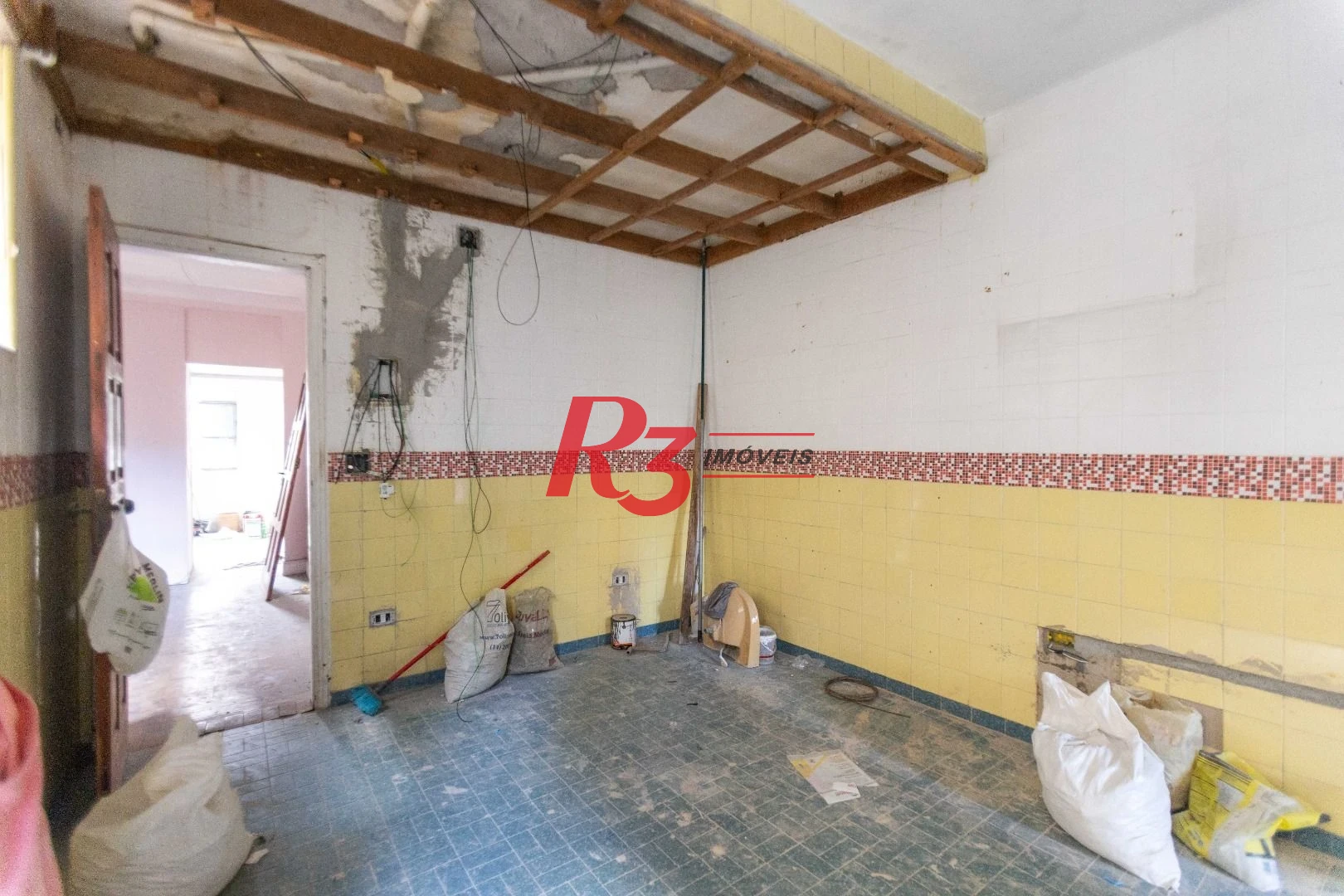 Loja para alugar, 275 m² por R$ 5.380,00/mês - Vila Mathias - Santos/SP